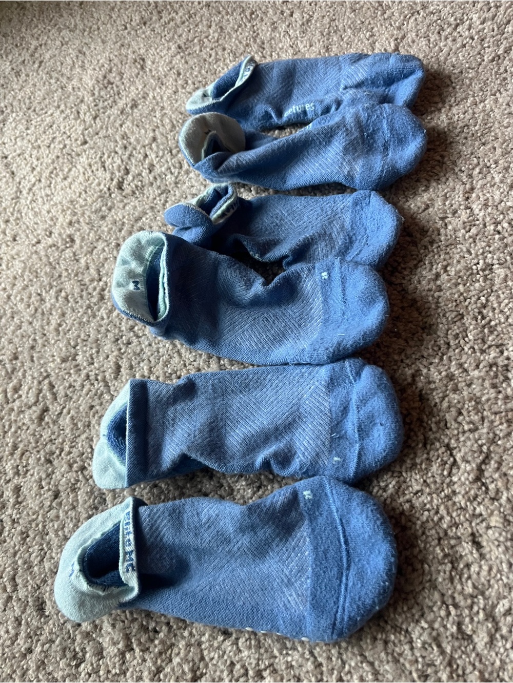 Feetures Pilates Non Slip low cut women’s socks Blue, pack of 3